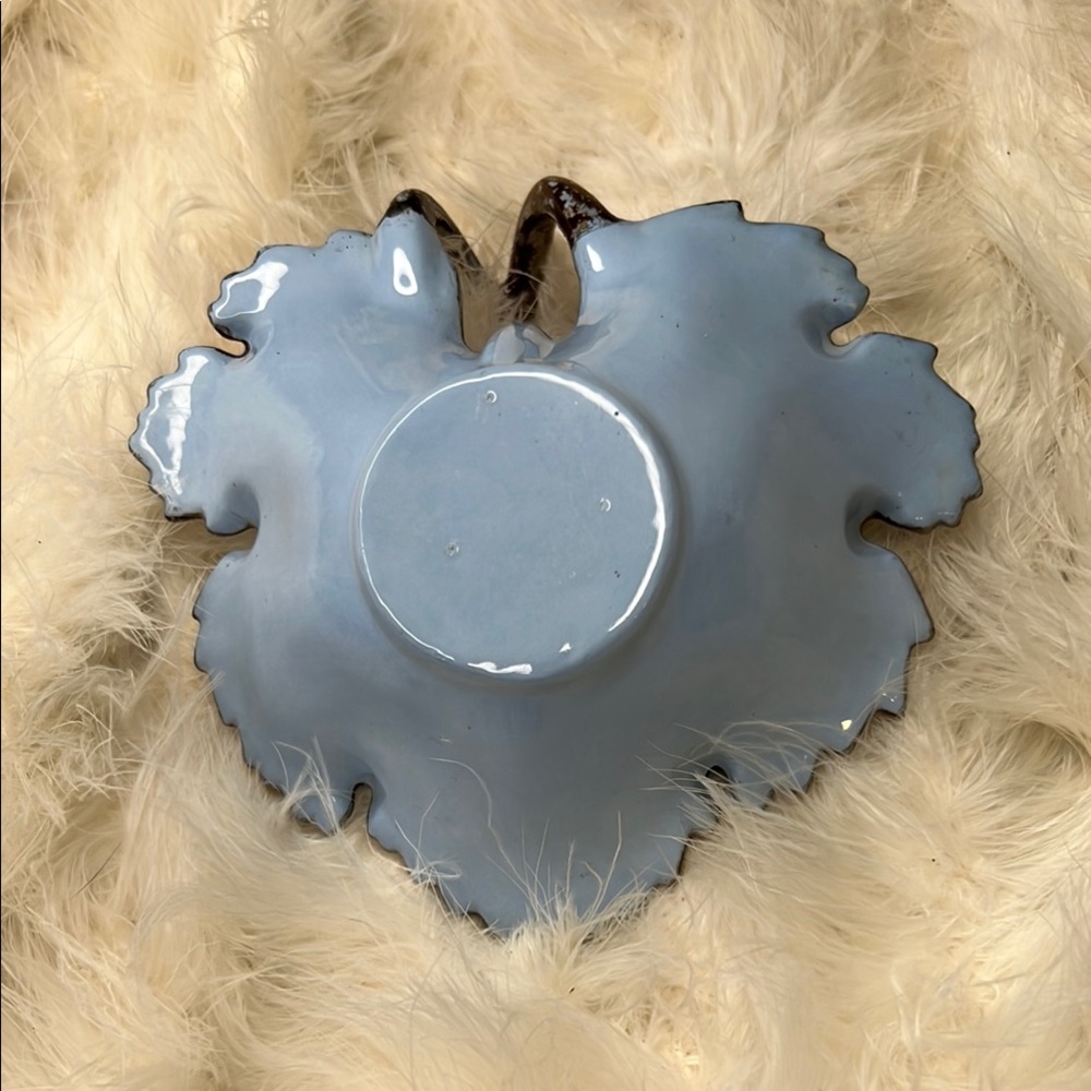 MCM Vintage Patina Baby Blue Ceramic Maple Leaf Dish JewelryHolder Art Sculpture - Picture 6 of 11
